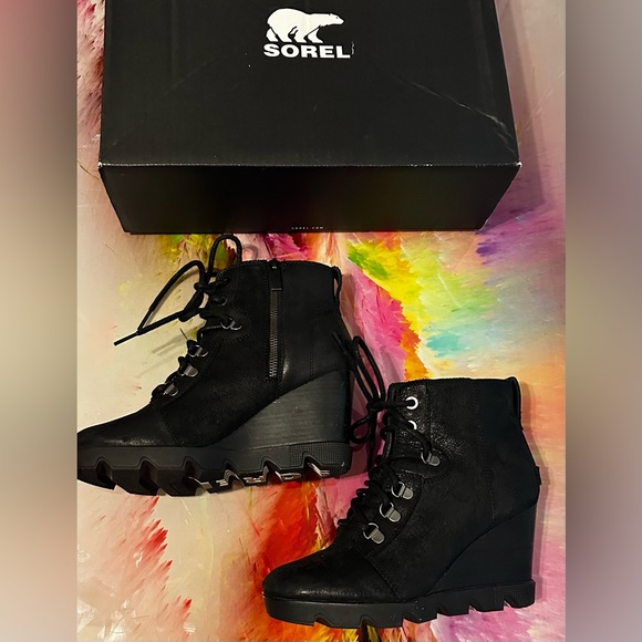 SOREL Joan Uptown Lace Boot - Picture 4 of 10